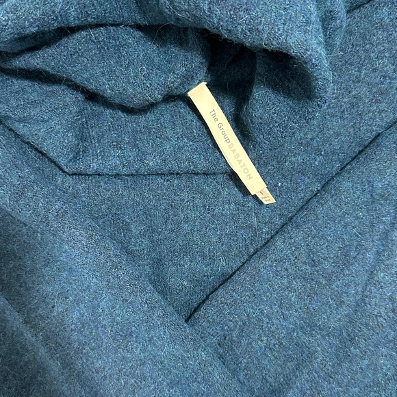 Aritzia Babaton Plutarch Sweater for sale - Picture 2 of 5